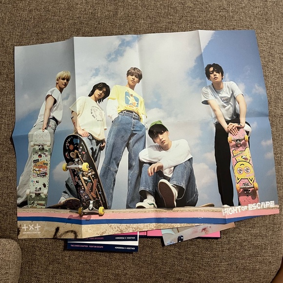 TOMORROW BY TOGETHER The Chaos Chapter: FIGHT OR ESCAPE Album - Picture 13 of 17